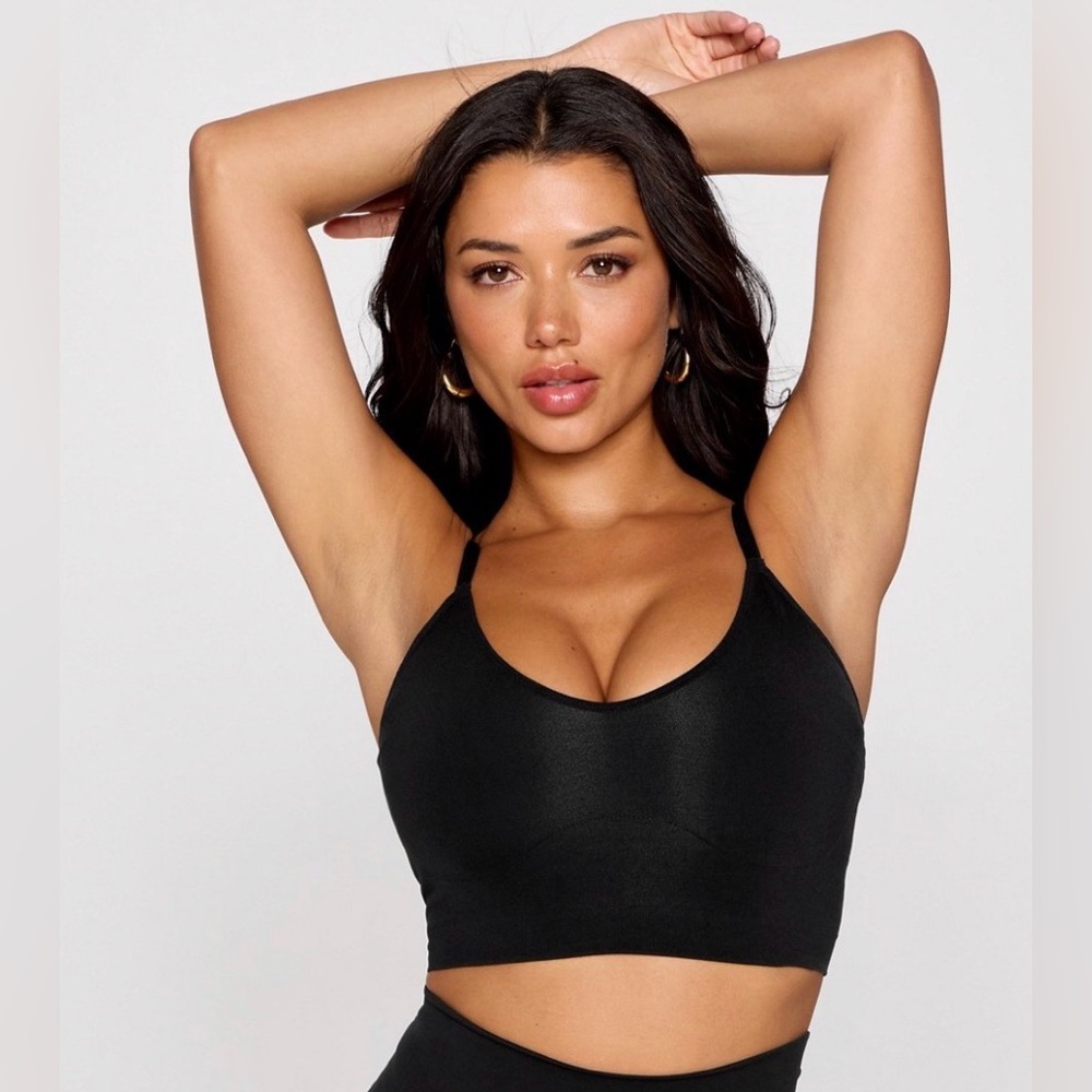 LIKE NEW 🖤 Yitty Shapewear Plunge Bra